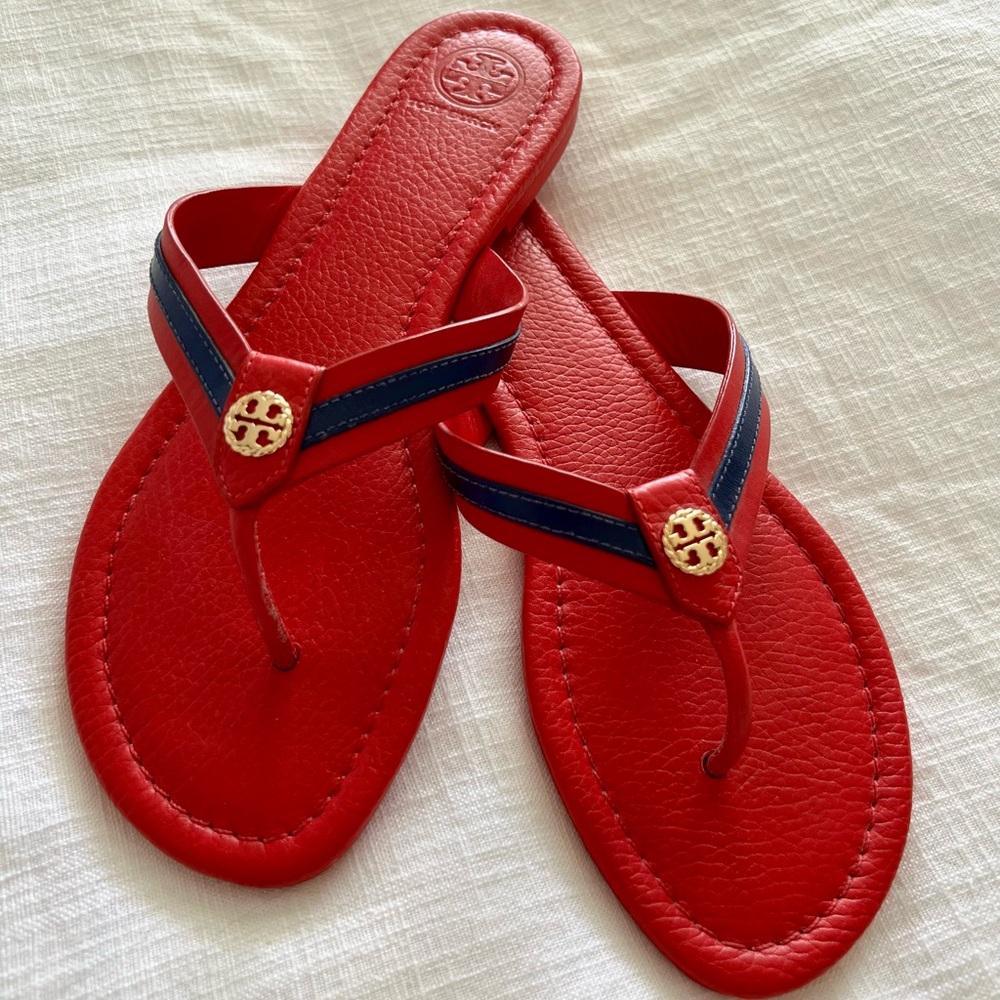 Tory Burch Red Leather Thong Sandals with Navy Stripe and Gold Logo - Picture 5 of 6